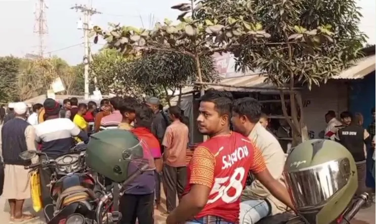 বিএনপি প্রার্থীর সমর্থকদের হামলায় স্বতন্ত্র প্রার্থীর ৪ সমর্থক আহত